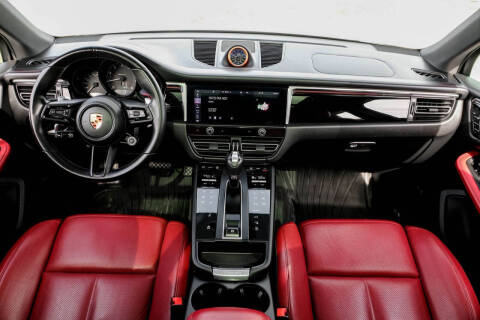 2023 Porsche Macan T