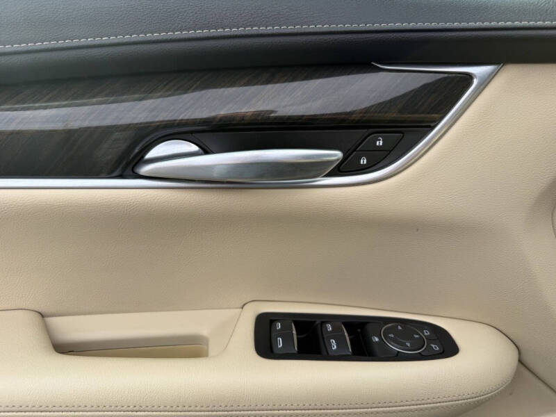 2017 Cadillac XT5