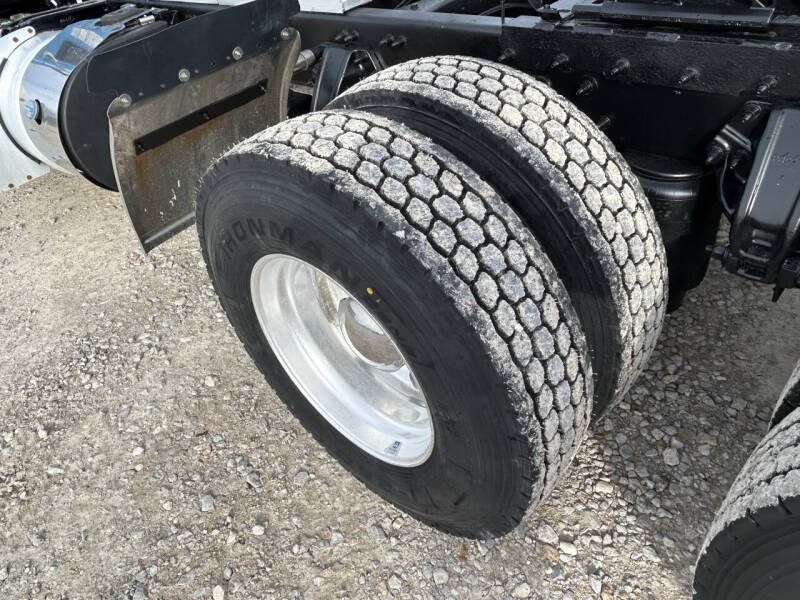 2016 Peterbilt 579 Road 579 Road Tractor