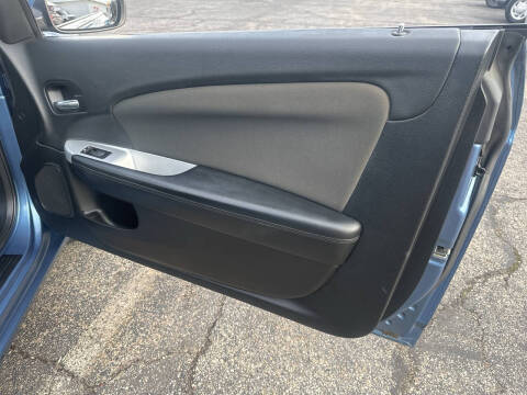 2011 Chrysler 200 Touring