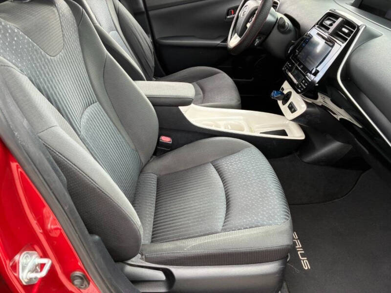 2016 Toyota Prius Three