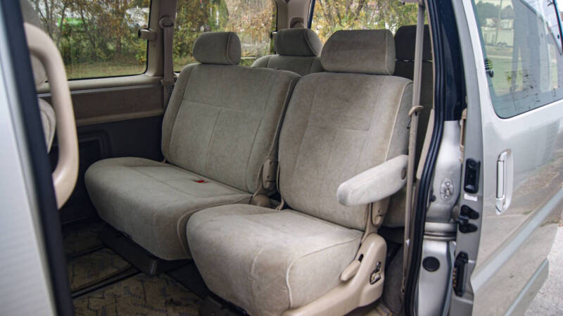 1999 Toyota Granvia