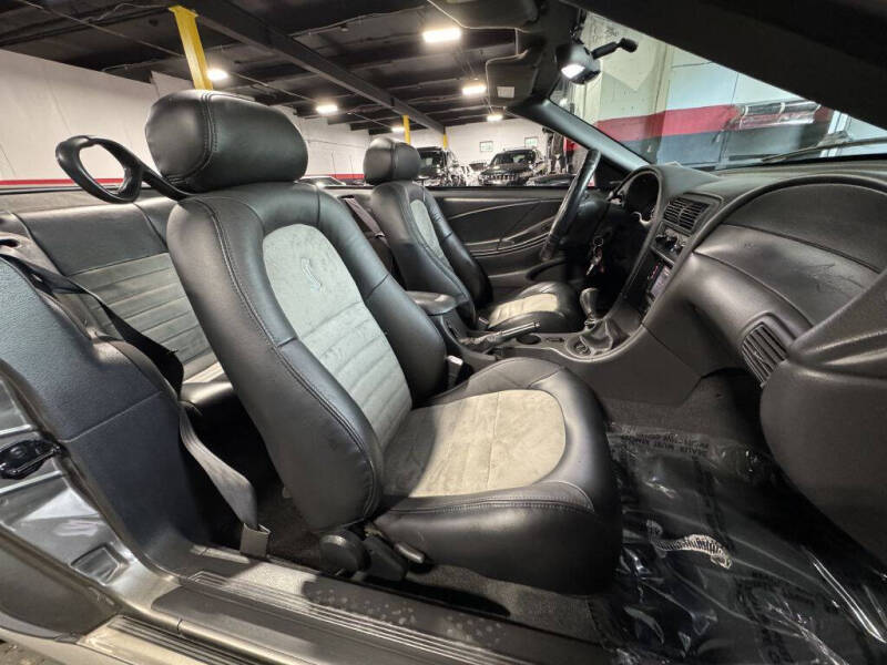 2001 Ford Mustang SVT Cobra