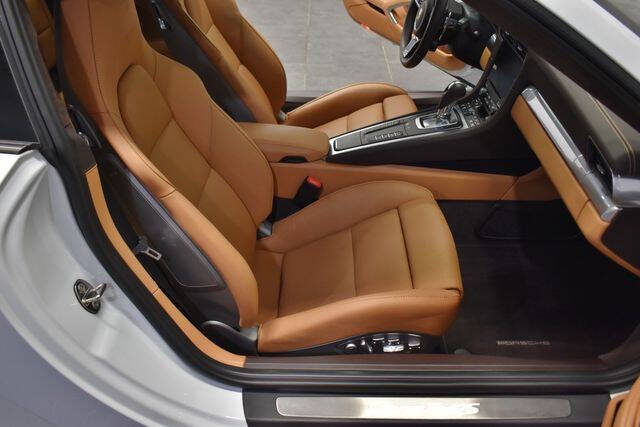 2017 Porsche 911 Carrera 4S