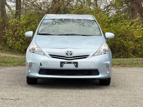 2012 Toyota Prius v Two