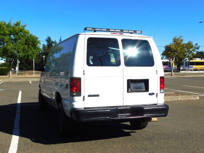 2008 Ford E-Series E-150