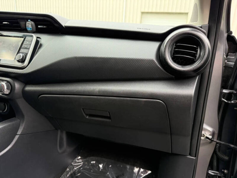 2023 Nissan Kicks S