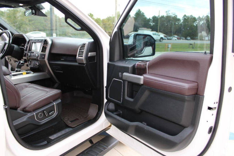 2017 Ford F-150 Platinum