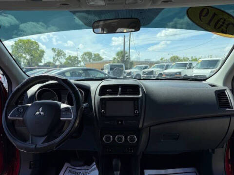 2019 Mitsubishi Outlander Sport LE