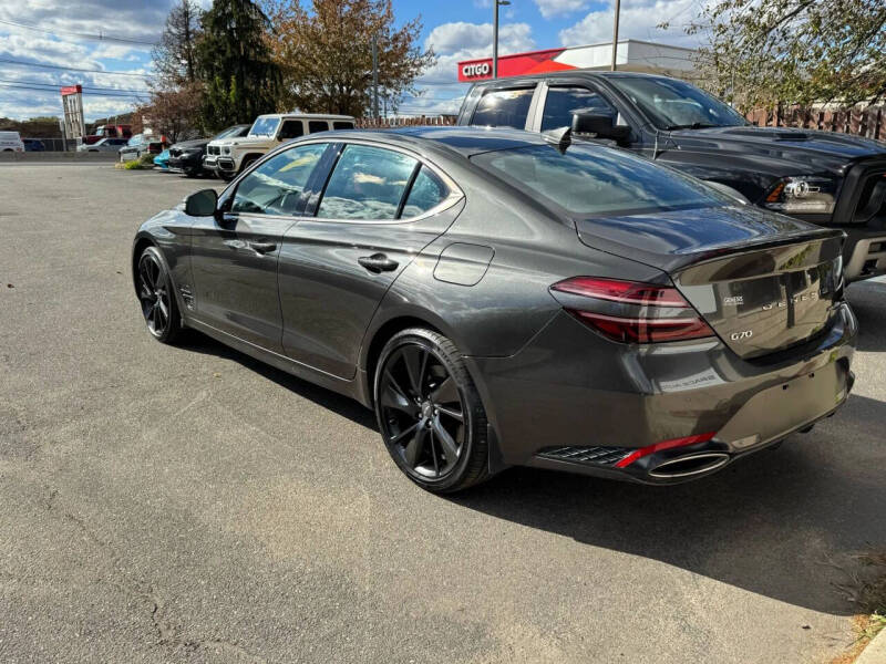 2023 Genesis G70