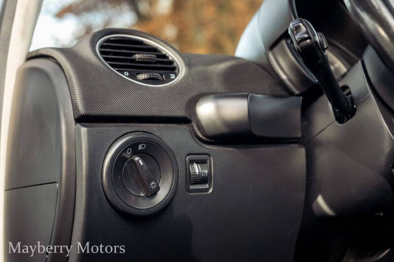 2010 Volkswagen New Beetle