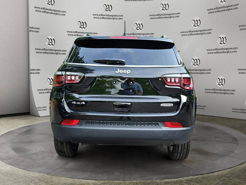 2024 Jeep Compass Latitude Lux