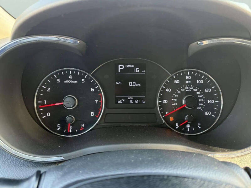 2017 Kia Forte5 LX
