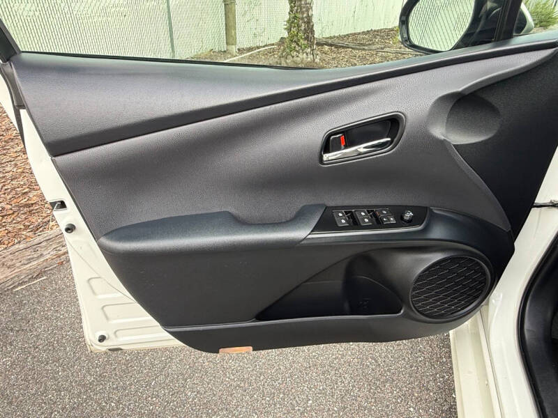 2017 Toyota Prius Three Touring