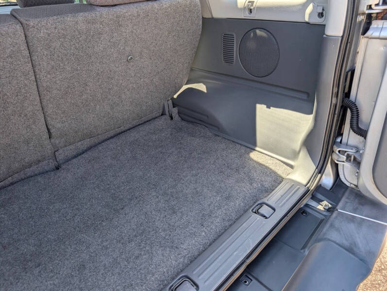 2004 Chevrolet Tracker