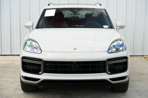 2022 Porsche Cayenne Turbo S E-Hybrid