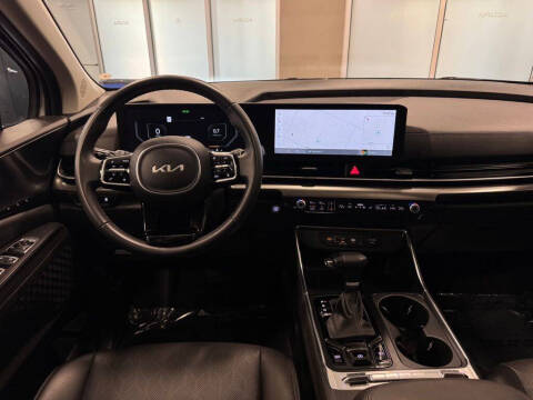 2025 Kia Carnival SX