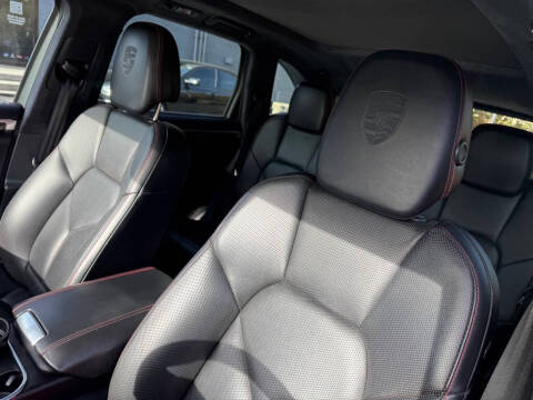 2017 Porsche Cayenne Turbo