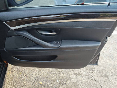 2016 BMW 5 Series 528i