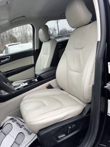 2017 Ford Edge Titanium