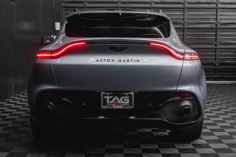 2021 Aston Martin DBX