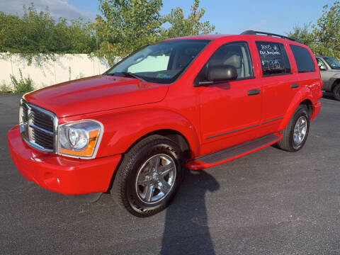 2005 Dodge Durango for sale at Caps Cars Of Taylorville in Taylorville IL