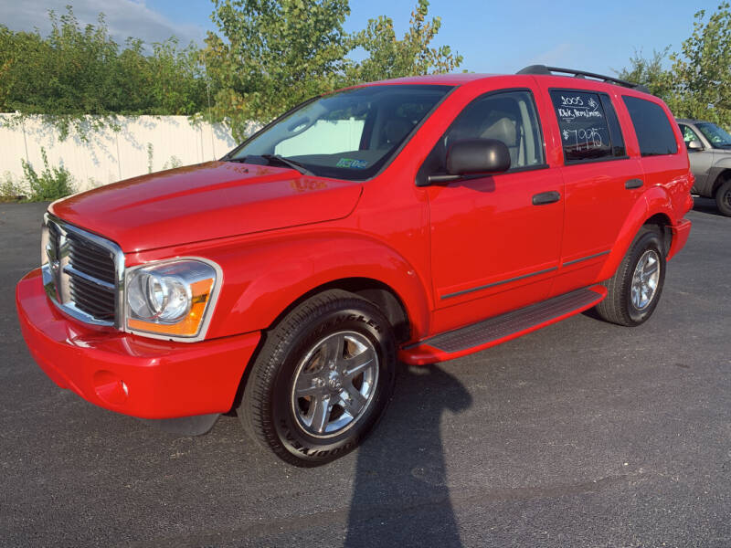 2005 Dodge Durango for sale at Caps Cars Of Taylorville in Taylorville IL