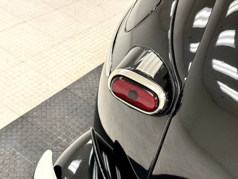 1948 Ford Super Deluxe