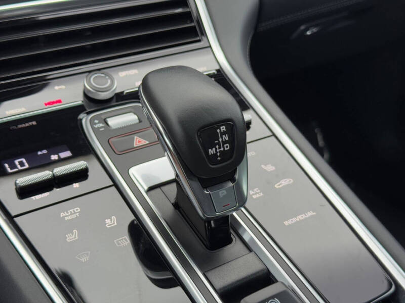 2022 Porsche Panamera 4S E-Hybrid