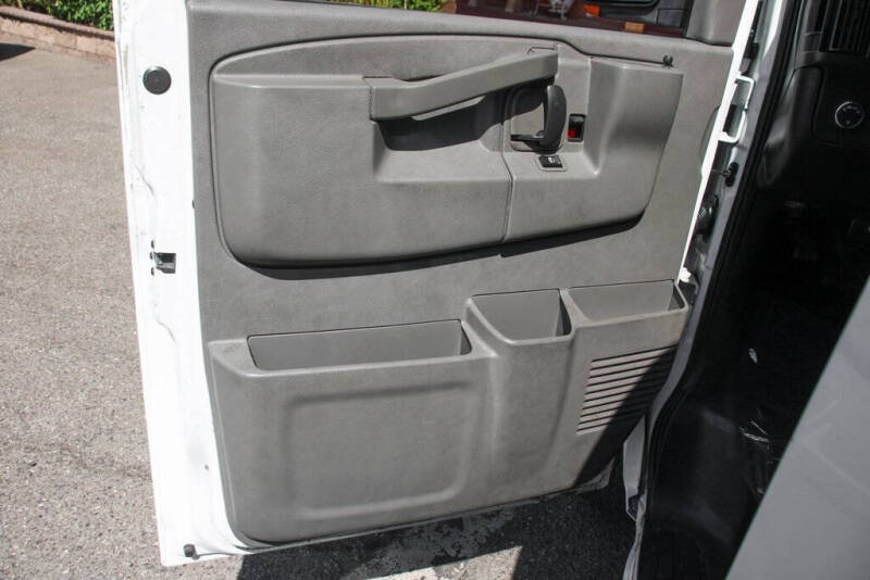 2017 Chevrolet Express 2500