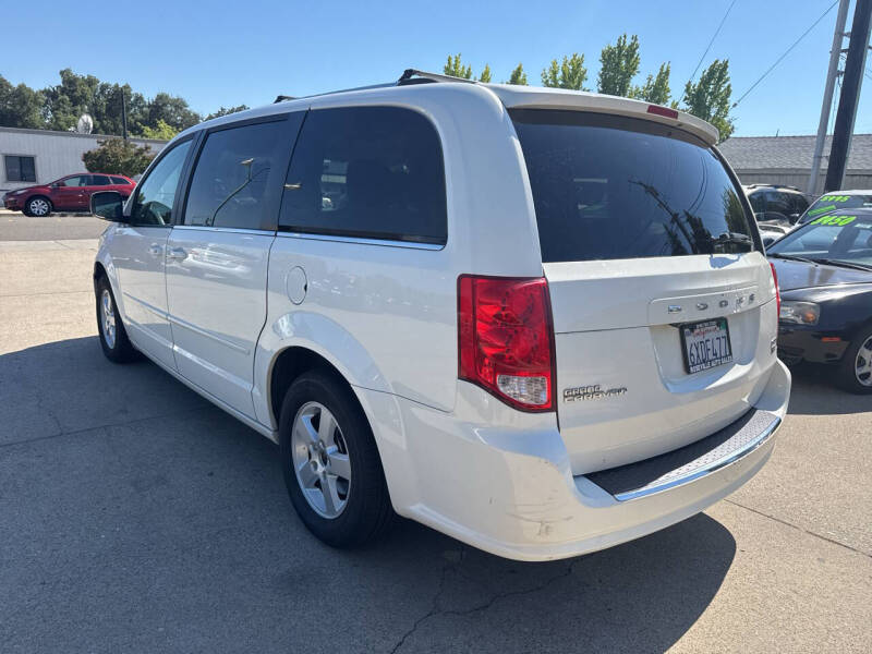 2011 Dodge Grand Caravan Crew