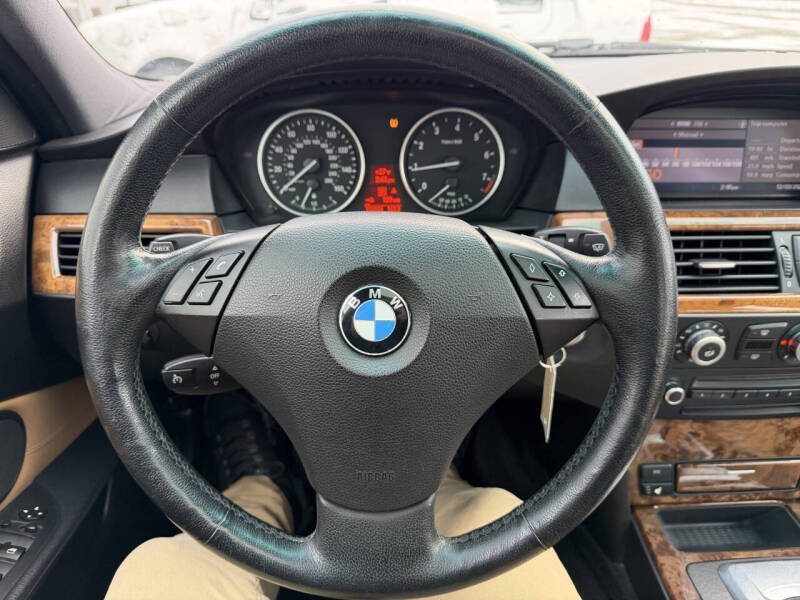 2009 BMW 5 Series 528i xDrive