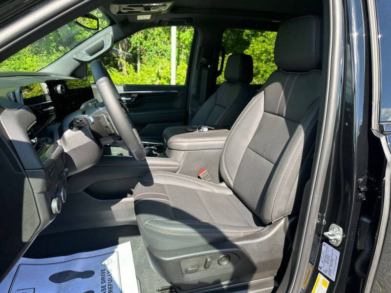 2025 Chevrolet Tahoe RST