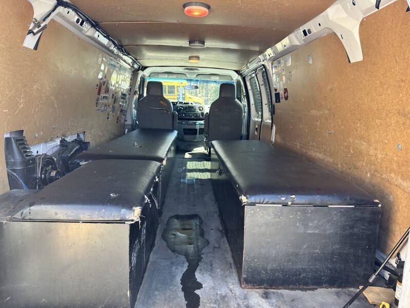 2013 Ford E-Series E-350 SD