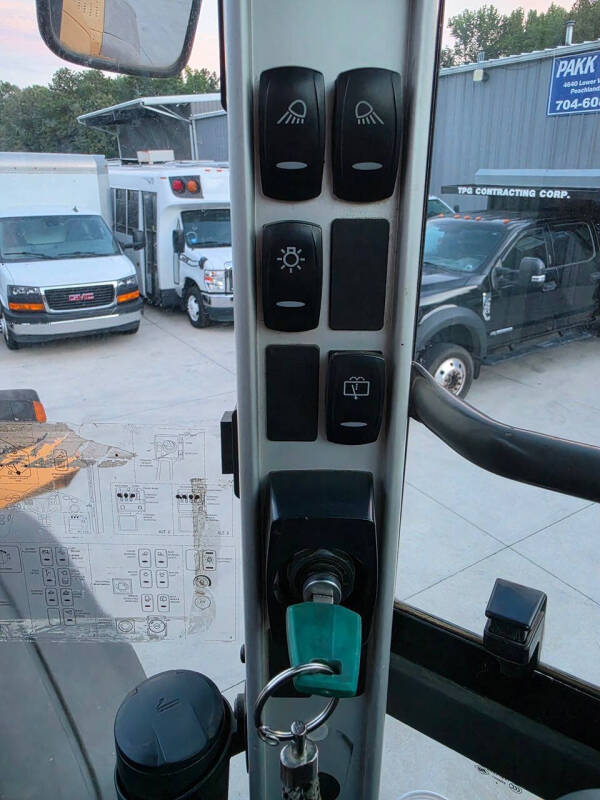 2009 Volvo L90F