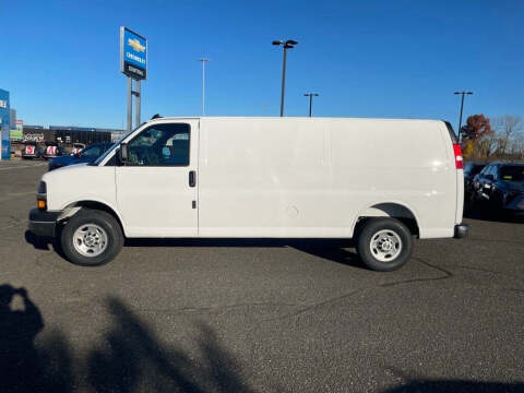 2025 Chevrolet Express 3500