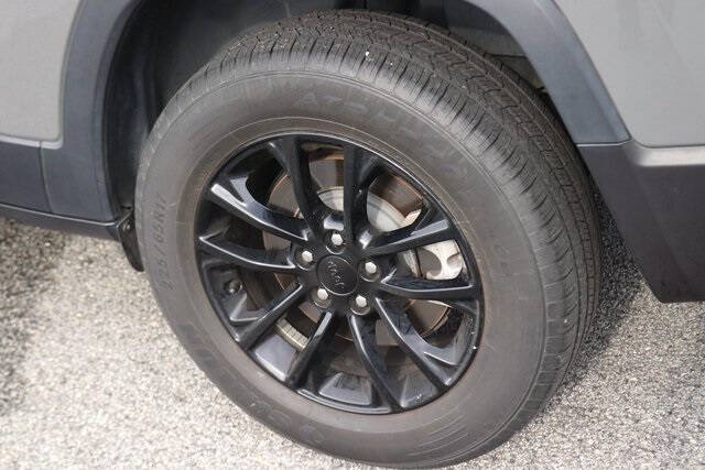 2023 Jeep Cherokee Altitude Lux