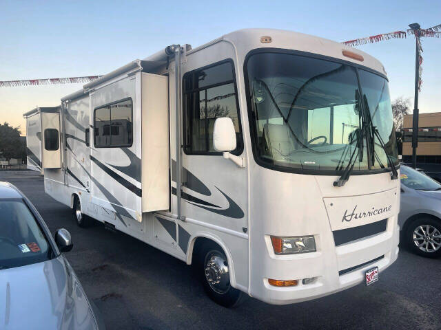 2009 Four Winds Hurricane for sale at Super Auto Sales Modesto in Modesto, CA