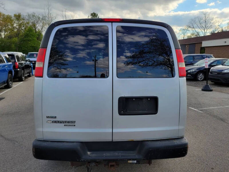2011 Chevrolet Express LS 3500