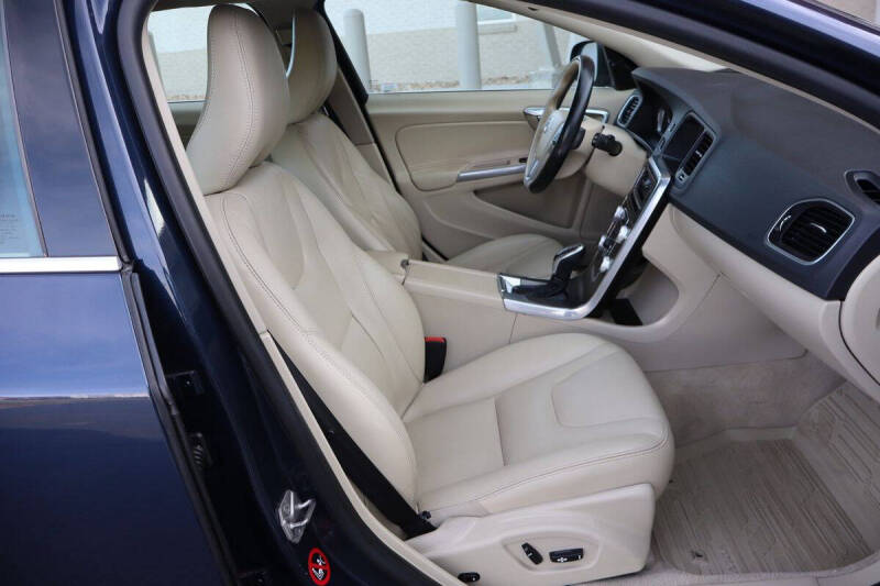 2015 Volvo V60 T5 Drive-E Premier