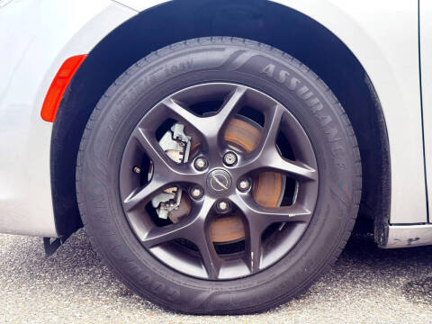 2020 Chrysler Pacifica Touring