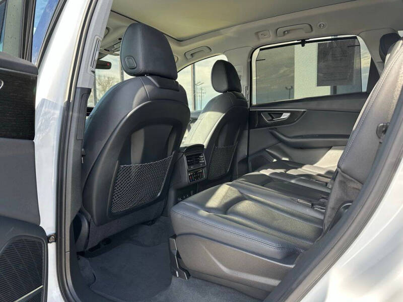 2022 Audi Q7 quattro Premium Plus 55 TFSI