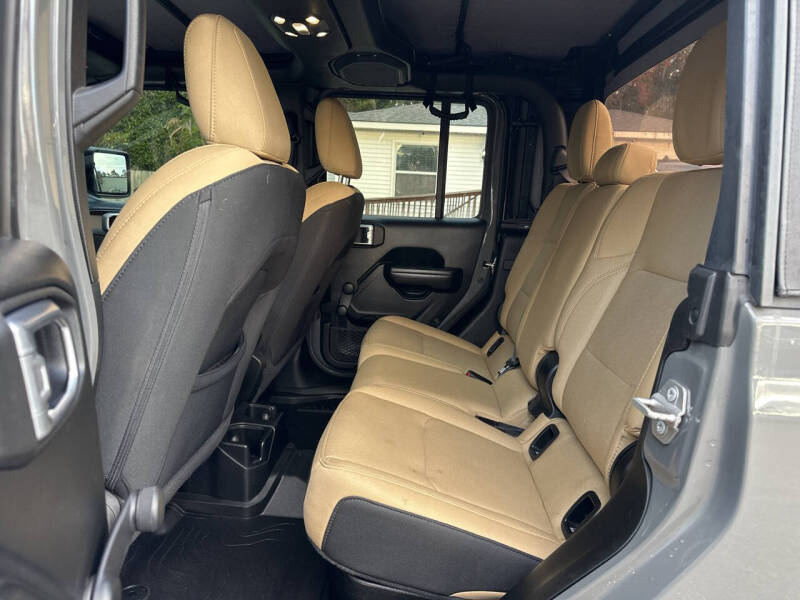 2021 Jeep Gladiator Willys Sport