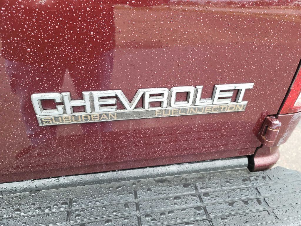 1993 Chevrolet Suburban 17