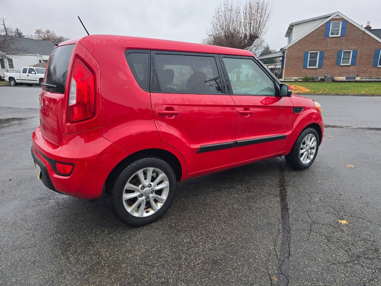 2012 Kia Soul for sale at QUEENSGATE AUTO SALES in York, PA