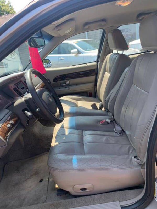 2010 Mercury Grand Marquis LS