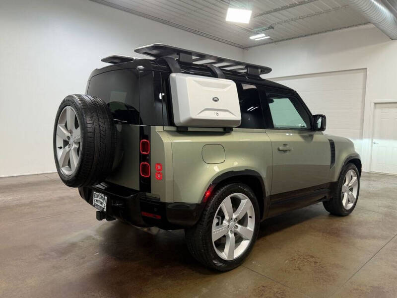 2024 Land Rover Defender 90 P400 X-Dynamic SE