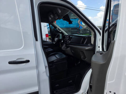 2022 Ford Transit 250