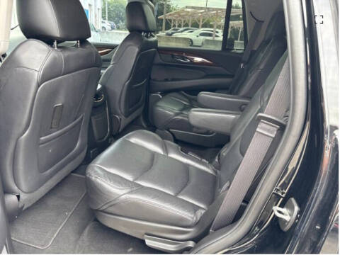 2018 Cadillac Escalade Standard