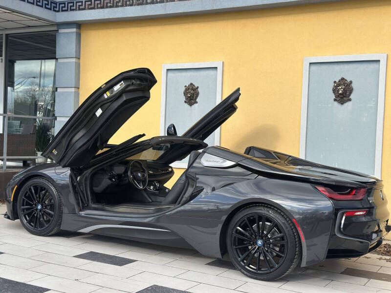 2019 BMW i8 Base's photo